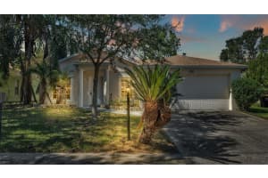 137 DIAMOND RIDGE BOULEVARD, AUBURNDALE, FL 33823 Sold 05/02/25