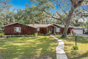 10745 SABAL PALM DRIVE, LAKE WALES, FL 33898 Sold 05/07/25