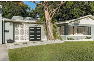 2917 MAPLEWOOD AVENUE, LAKELAND, FL 33803 Sold 12/03/24