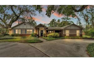 1905 SEMINOLE TRAIL, LAKELAND, FL 33803 Sold 01/14/25