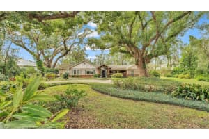 1905 SEMINOLE TRAIL, LAKELAND, FL 33803 Sold 01/14/25
