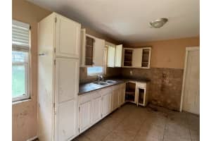 2717 KATHRYN AVENUE, LAKELAND, FL 33805 Sold 02/07/25