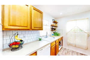 5208 CHERRY AVENUE, SEFFNER, FL 33584 Sold 01/17/25