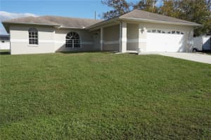 8011 HOLLY RIDGE DRIVE, LAKELAND, FL 33810 Sold 02/07/25