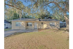 214 VALENCIA DRIVE, AUBURNDALE, FL 33823 Sold 01/17/25