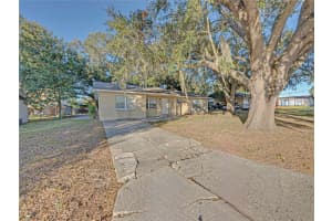214 VALENCIA DRIVE, AUBURNDALE, FL 33823 Sold 01/17/25