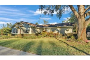 133 HAWTHORNE ROAD, AUBURNDALE, FL 33823 Sold 02/18/25