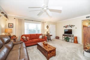 128 LAKE SEARS DR, WINTER HAVEN, FL 33880 Sold 02/20/25
