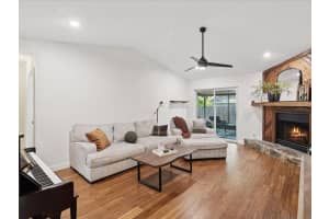 2621 SUNNYSIDE CIRCLE, PALM HARBOR, FL 34684 Sold 02/03/25