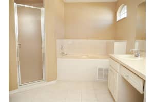 5458 OAKFORD DRIVE, LAKELAND, FL 33812 Sold 03/14/25