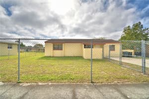 42 QUEENS COURT, FROSTPROOF, FL 33843 Sold 01/31/25