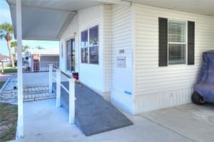 180 LAKESIDE RANCH DRIVE, WINTER HAVEN, FL 33881 Sold 04/23/25