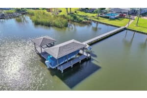 809 FAIRLANE DRIVE, LAKELAND, FL 33809 - MLS#MFRL4949718