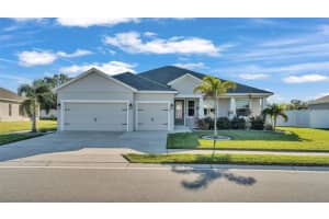 241 WALKERS POINT DRIVE, AUBURNDALE, FL 33823 Sold 05/13/25