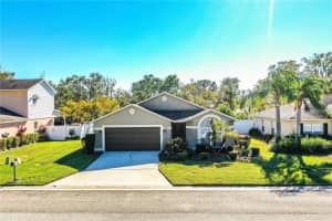 563 EMERALD COVE LOOP, LAKELAND, FL 33813 Sold 02/21/25