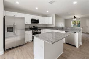 2735 WILLISTON DRIVE, LAKELAND, FL 33813 Sold 03/25/25
