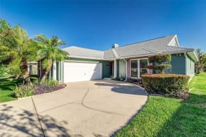 1452 Grand Cayman Cir, WINTER HAVEN