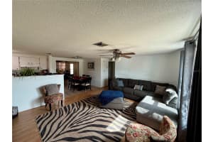 122 GULF BREEZE BOULEVARD, VENICE, FL 34293 Sold 07/17/25