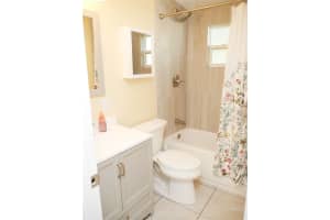 1914 ALEXANDER DRIVE, LAKELAND, FL 33803 Sold 03/11/25