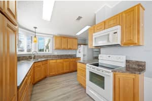 4938 DEERWOOD DRIVE, LAKELAND, FL 33810 Sold 04/09/25
