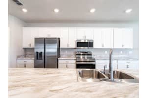 3142 LAUREL OAK LANE, WINTER HAVEN, FL 33884 Sold 04/24/25