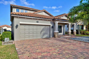 1958 ALTAVISTA CIRCLE, LAKELAND, FL 33810 - MLS#MFRL4950442