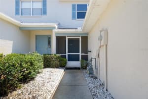 2348 ISLE ROYALE COURT, WINTER HAVEN, FL 33880 - MLS#MFRL4950490