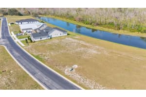 383 Adams View Ln Auburndale, FL 33823 - Off Market