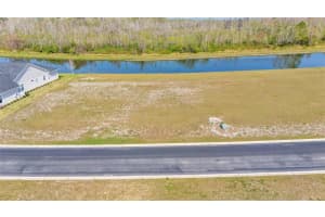 383 Adams View Ln Auburndale, FL 33823 - Off Market