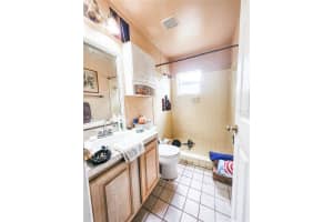 4905 TONI AVENUE, LAKELAND, FL 33812 Sold 04/03/25