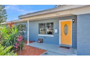 1518 AVENUE C NE, WINTER HAVEN, FL 33881 Sold 04/01/25