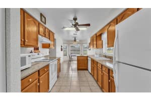 3717 HIGHLAND FAIRWAYS BOULEVARD, LAKELAND, FL 33810 Sold 05/22/25