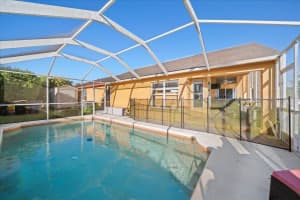 404 EMERALD COVE LOOP, LAKELAND, FL 33813 Sold 05/06/25