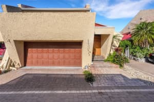 14 Casarena Ct, WINTER HAVEN