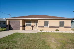 404 RED HAWK LOOP, WINTER HAVEN, FL 33880 Sold 05/01/25