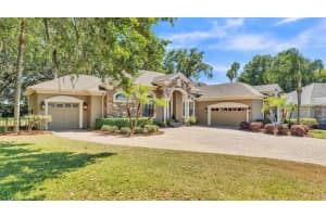 6774 CRESCENT WOODS CIRCLE, LAKELAND, FL 33813 Sold 05/23/25