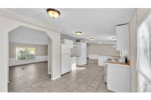 8638 GIBSON OAKS DRIVE, LAKELAND, FL 33809 - MLS#MFRL4951616