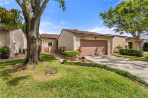 3545 HARBOR CIRCLE, WINTER HAVEN, FL 33881 Sold 08/28/25