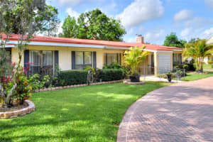 1407 EASTON DRIVE, LAKELAND, FL 33803 - MLS#MFRL4951946