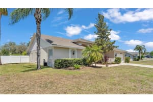 1920 FARRINGTON DRIVE, LAKELAND, FL 33809 - MLS#MFRL4952033