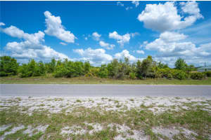 96 DESOTO AVENUE, INDIAN LAKE ESTATES, FL 33855 - MLS#MFRL4952135
