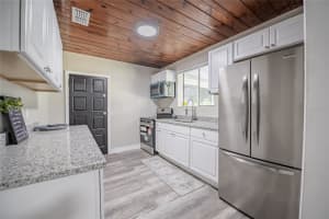 2950 AVENUE P NW, WINTER HAVEN, FL 33881 Sold 06/27/25