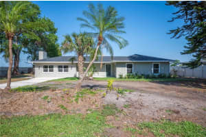 1502 Edgewater Beach Dr, LAKELAND