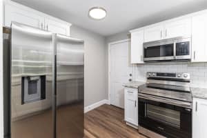 2400 AVENUE D SW, WINTER HAVEN, FL 33880 Sold 07/11/25