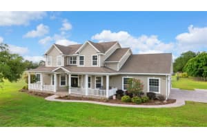 150 Berkley Knights Dr, AUBURNDALE