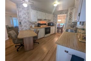 1610 REYNOLDS ROAD, LAKELAND, FL 33801 - MLS#MFRL4952240