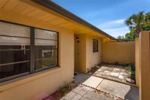 697 BROADMOOR CIRCLE, WINTER HAVEN, FL 33884 Sold 07/03/25