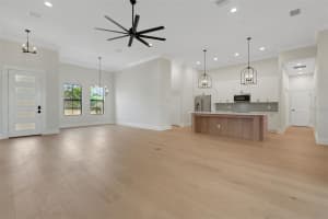 5374 CLUBHOUSE HILLS LN, LAKELAND, FL 33812 Sold 07/25/25
