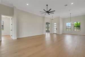 5374 CLUBHOUSE HILLS LN, LAKELAND, FL 33812 Sold 07/25/25