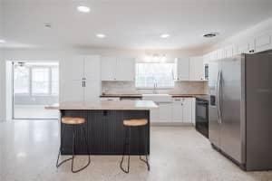 3880 CLEVELAND HEIGHTS BOULEVARD, LAKELAND, FL 33813 Sold 08/29/25